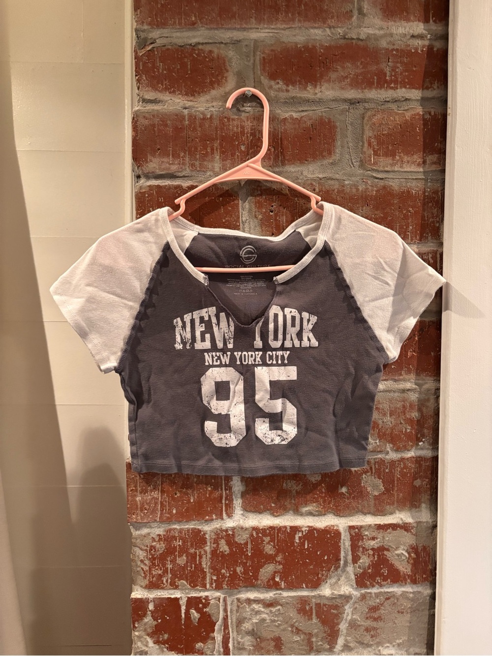 Cropped varsity tee